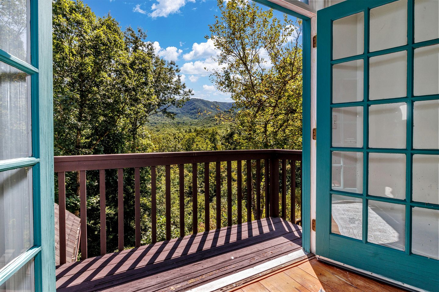 Charming Mountain Home with Expansive Deck Near Asheville in Black Mountain, North Carolina