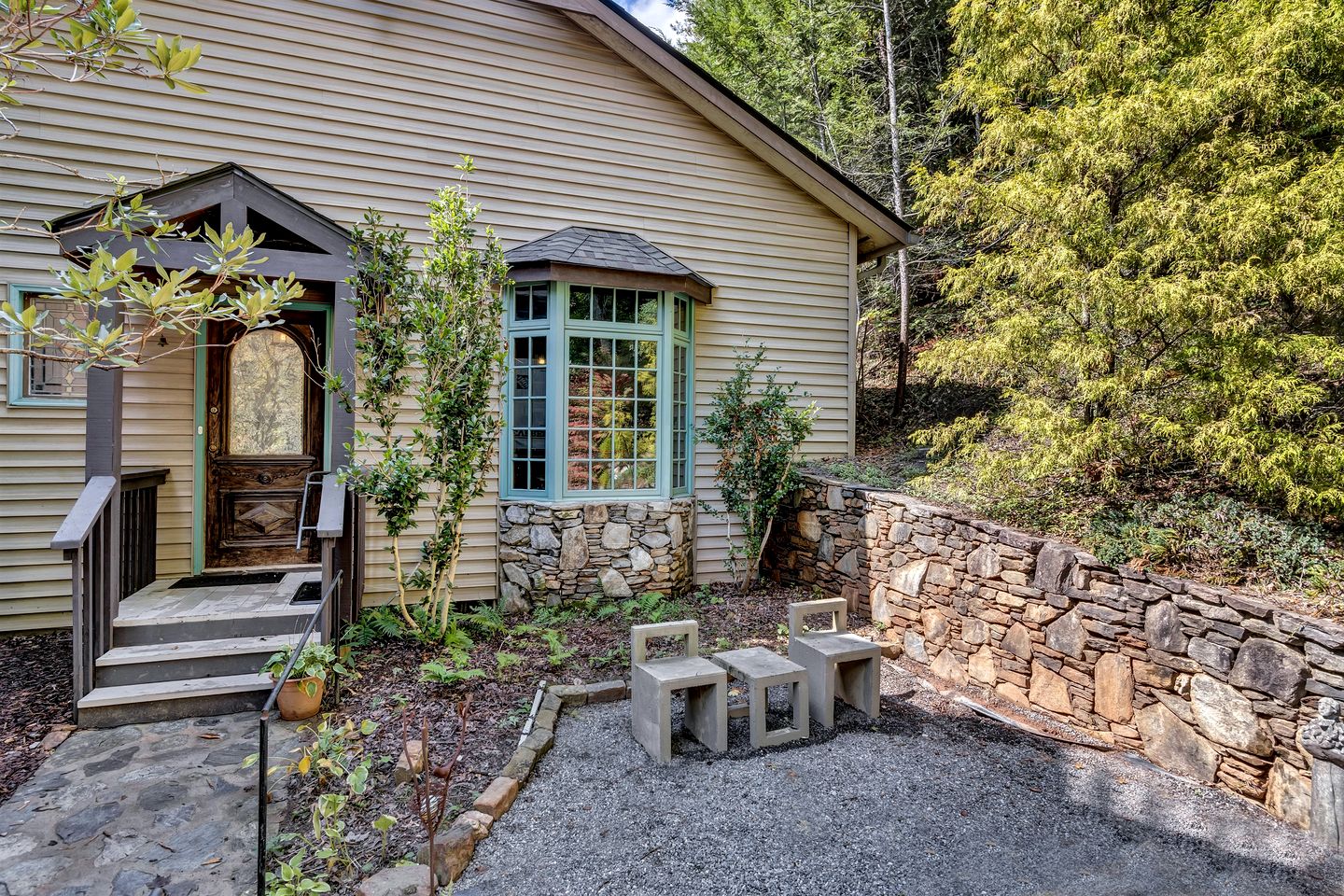 Charming Mountain Home with Expansive Deck Near Asheville in Black Mountain, North Carolina