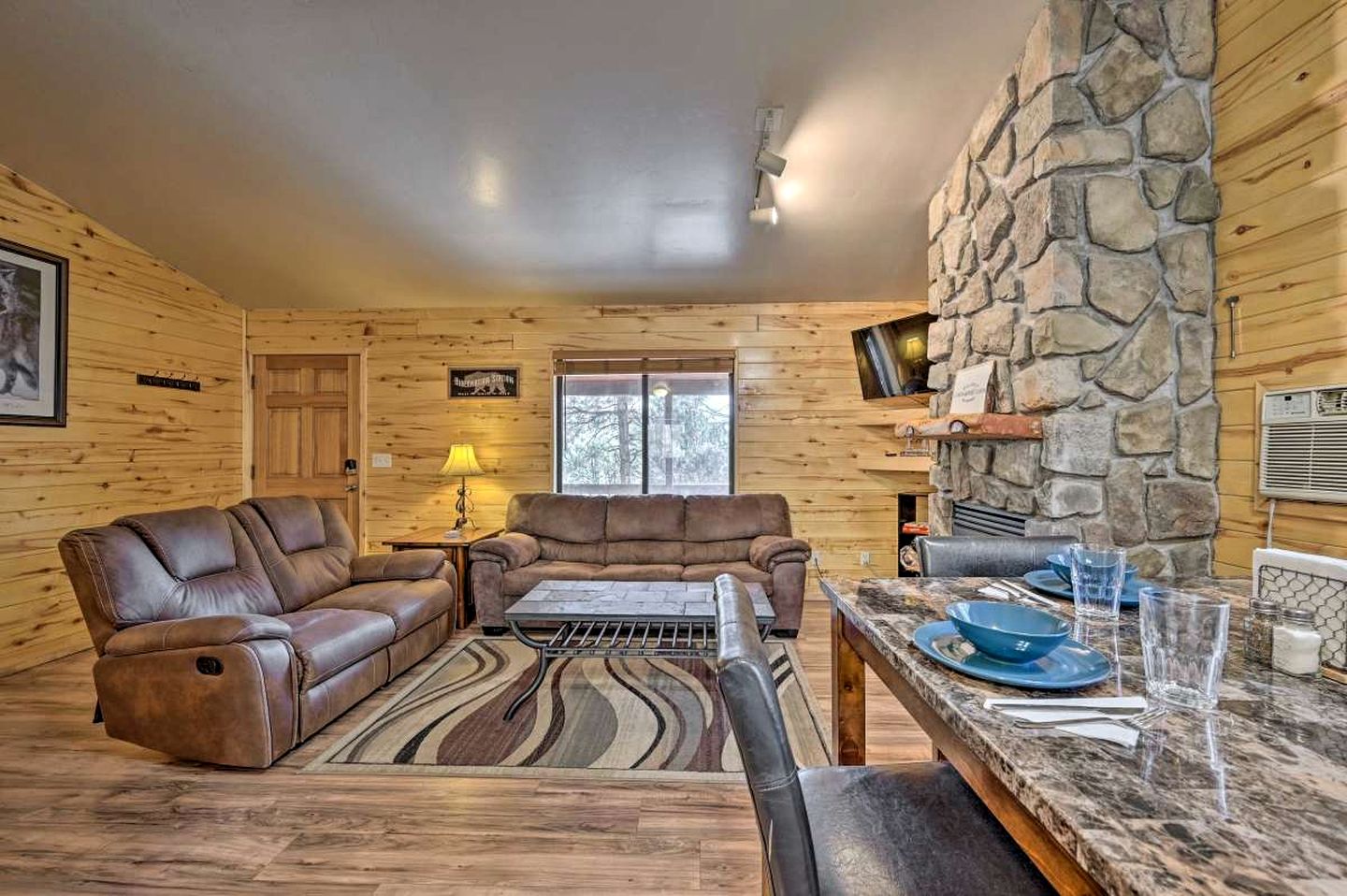 Beautiful Cabin with Hot Tub and BBQ for a Relaxing Retreat in Nature in Heber-Overgaard, Arizona
