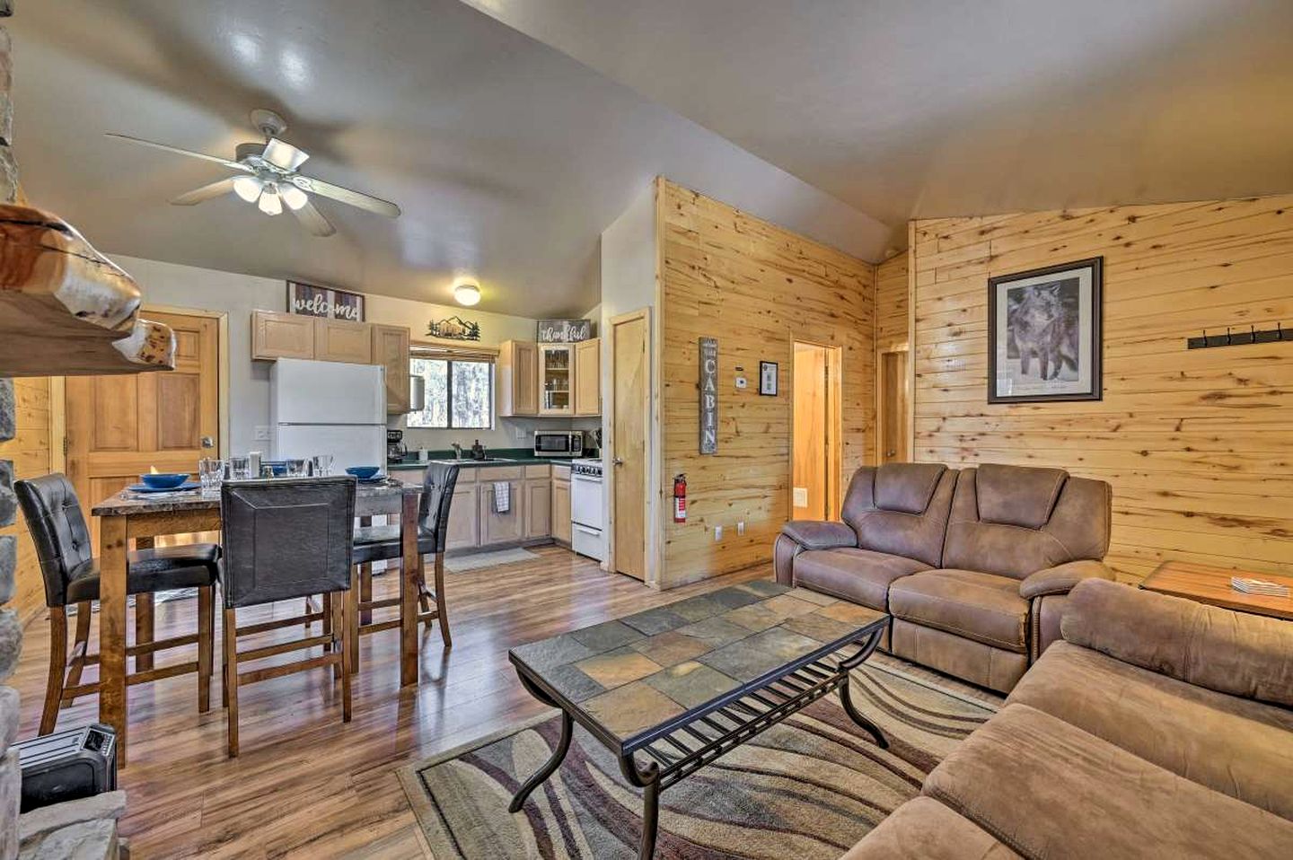 Beautiful Cabin with Hot Tub and BBQ for a Relaxing Retreat in Nature in Heber-Overgaard, Arizona