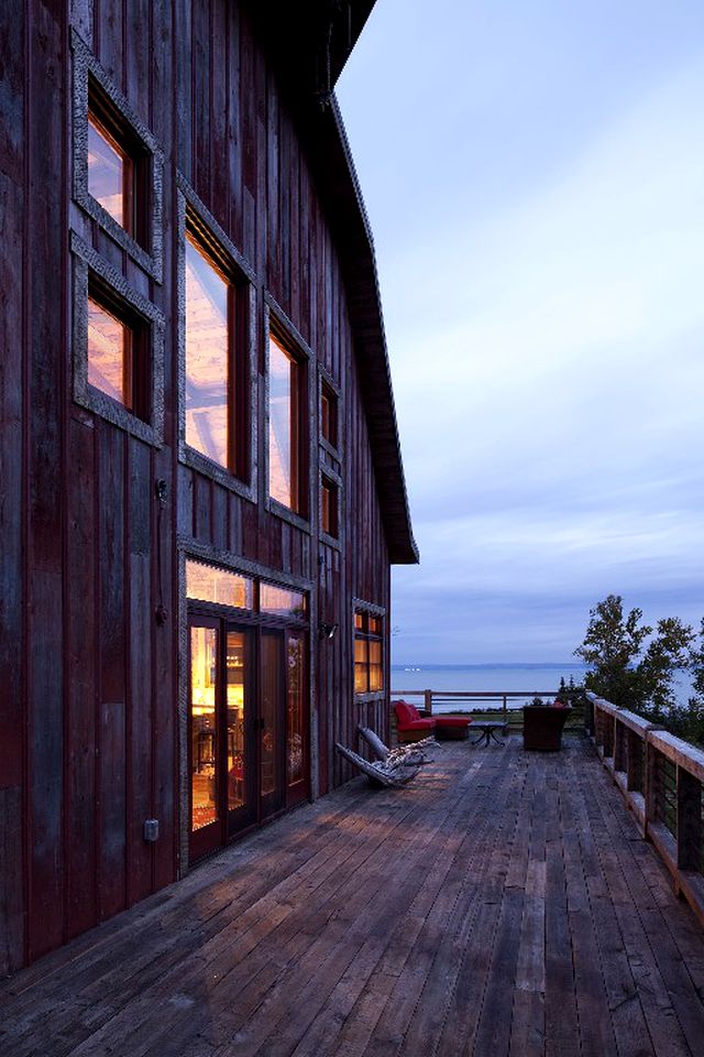 Impressive Luxury Barn Rental with Modern Features Set on Lake Superior, Wisconsin