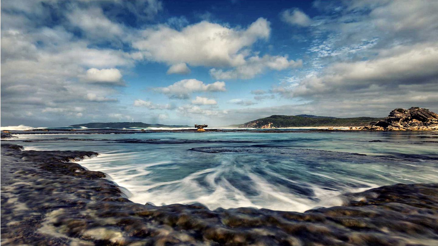 Sensational Vacation Rental with Spectacular Views in Youngs Siding, Australia