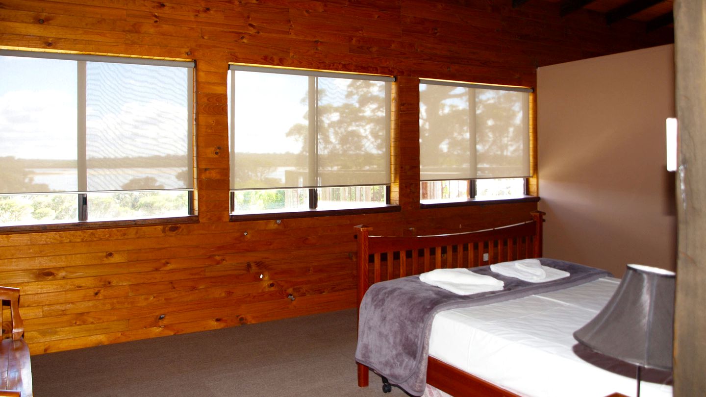 Sensational Vacation Rental with Spectacular Views in Youngs Siding, Australia