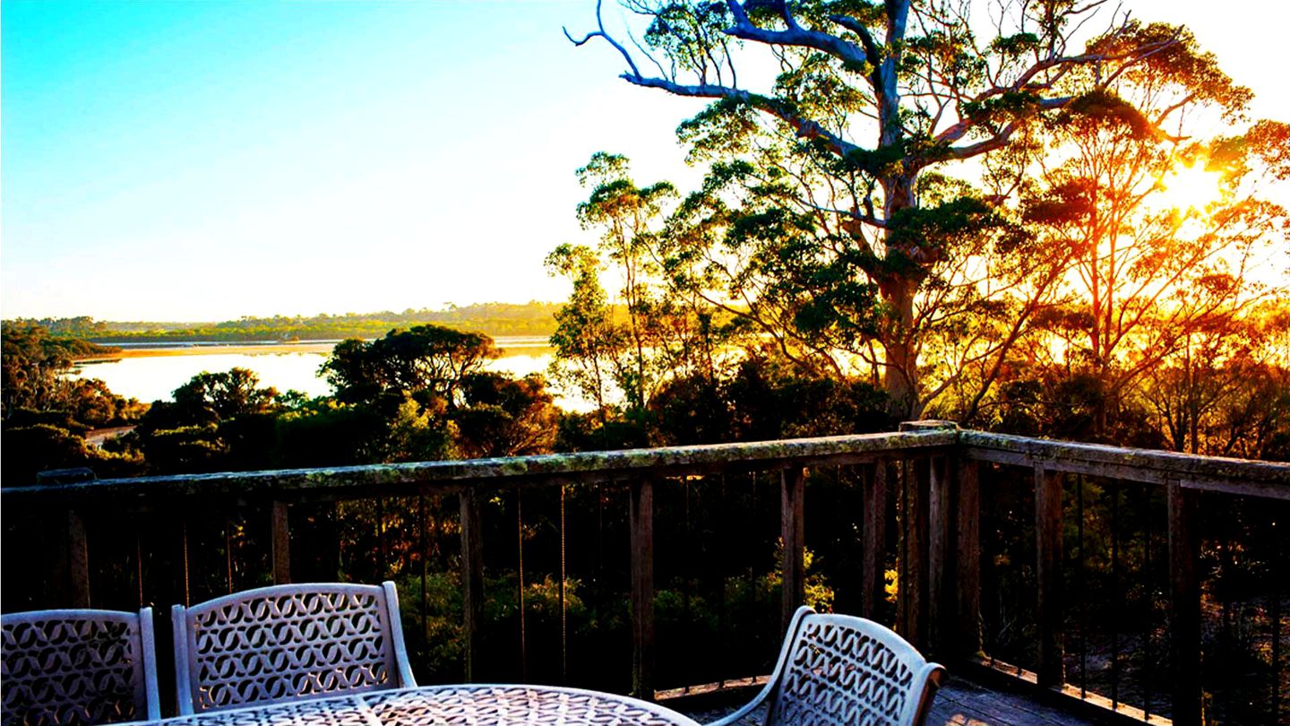Sensational Vacation Rental with Spectacular Views in Youngs Siding, Australia