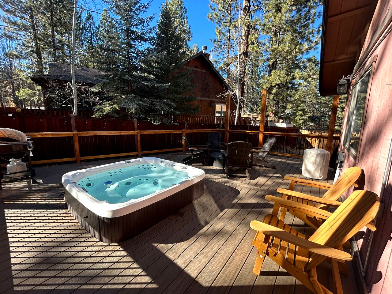 Mountain Bliss: Pet-Friendly Cabin Summit with Hot Tub in Big Bear Lake