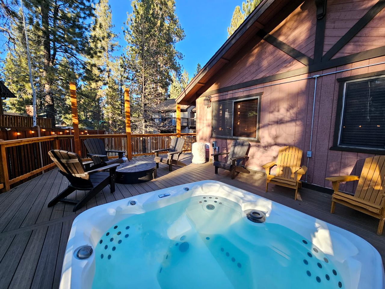 Mountain Bliss: Pet-Friendly Cabin Summit with Hot Tub in Big Bear Lake