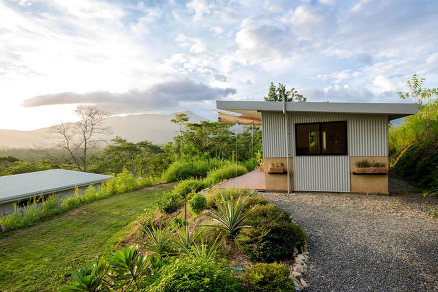 Beautiful Bungalow Retreat near Mount Lewis National Park in Queensland