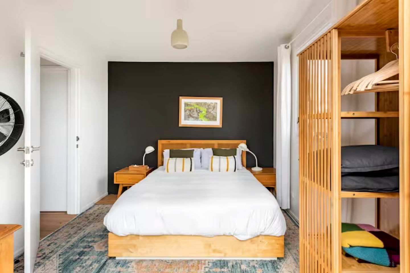Wonderful Beach House with Fire Pit and Barbecue in Culburra Beach, New South Wales