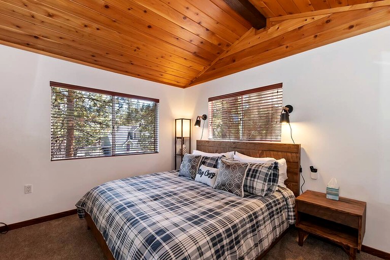 Cabins (United States of America, Big Bear Lake, California)