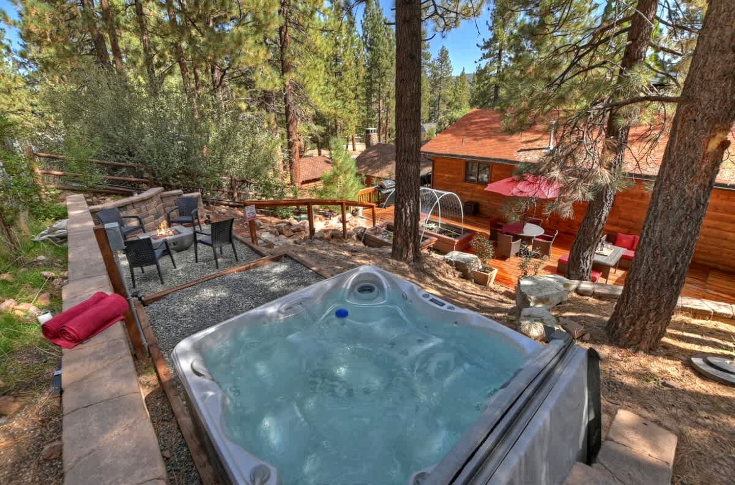 Wonderful Cabin with Amazing Outdoor Space Fantastic for Water Activities in Big Bear Lake, California