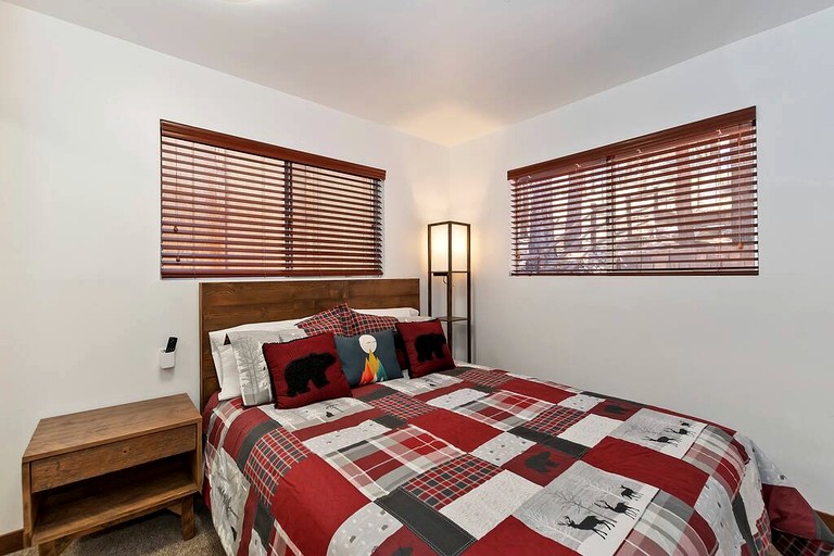 Cabins (United States of America, Big Bear Lake, California)