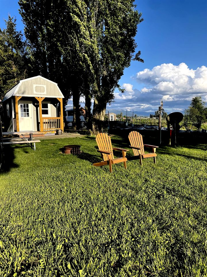 Wonderful Cabin with Fire Pit and Barbecue in Lynden, Washington