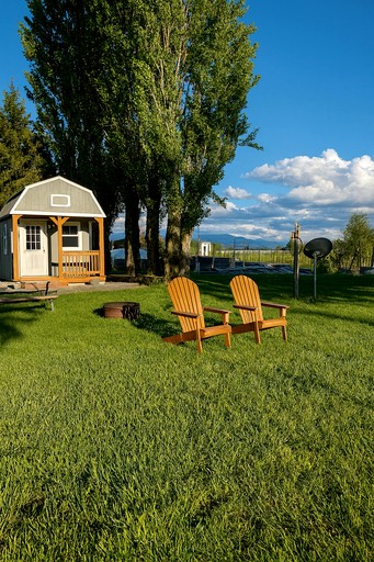 Cabins (United States of America, Lynden, Washington)