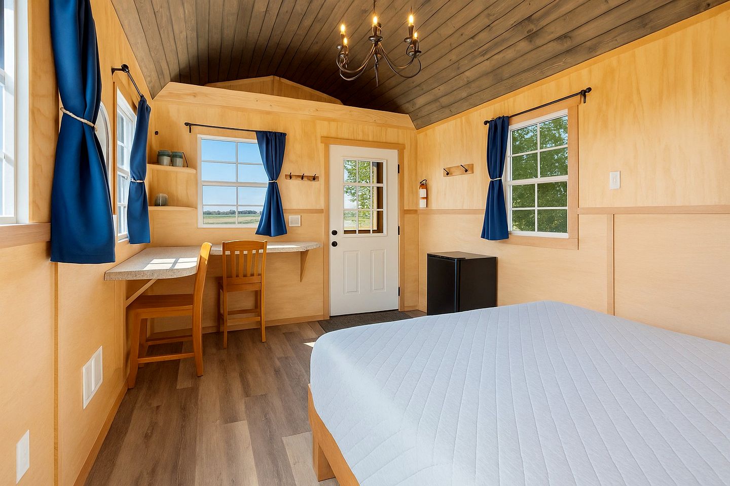 Wonderful Cabin with Fire Pit and Barbecue in Lynden, Washington