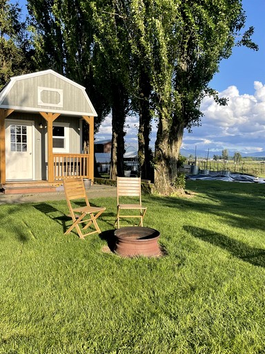 Cabins (United States of America, Lynden, Washington)
