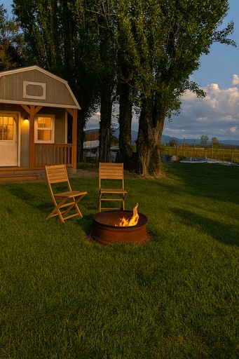 Cabins (United States of America, Lynden, Washington)