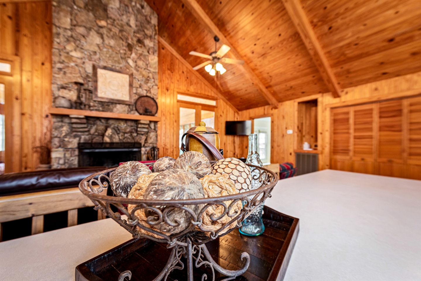 Wonderful Cabin with Fireplace in Mentone, Alabama