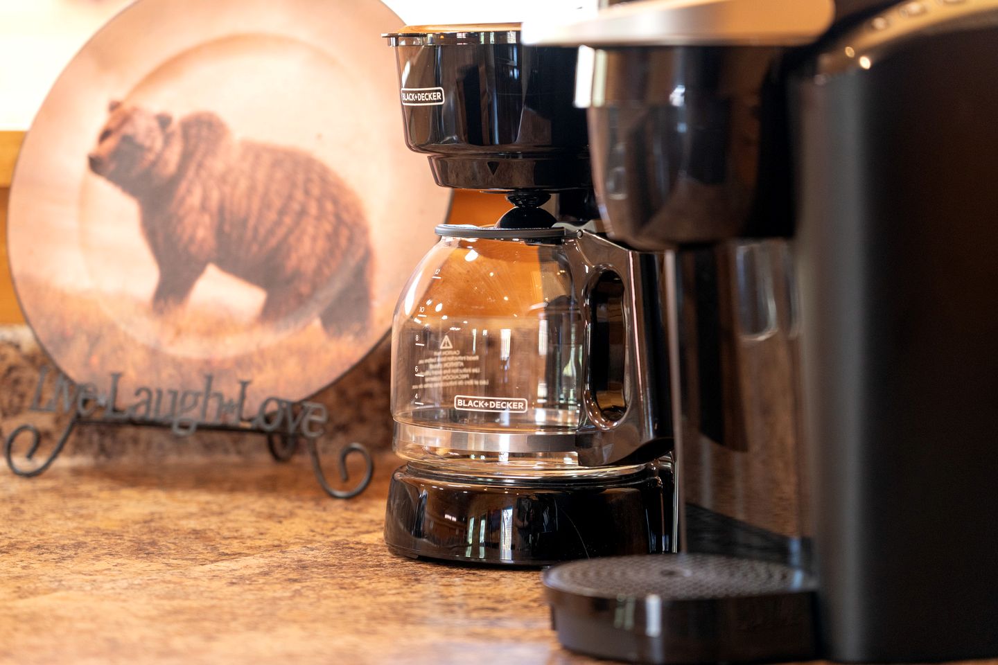 Wonderful Cabin with Jacuzzi, Game Room and Pool in Tennessee