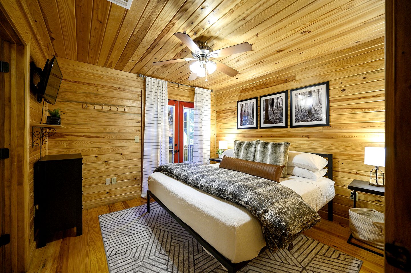 Wonderful Cabin Nestled in the Trees in Broken Bow, Oklahoma