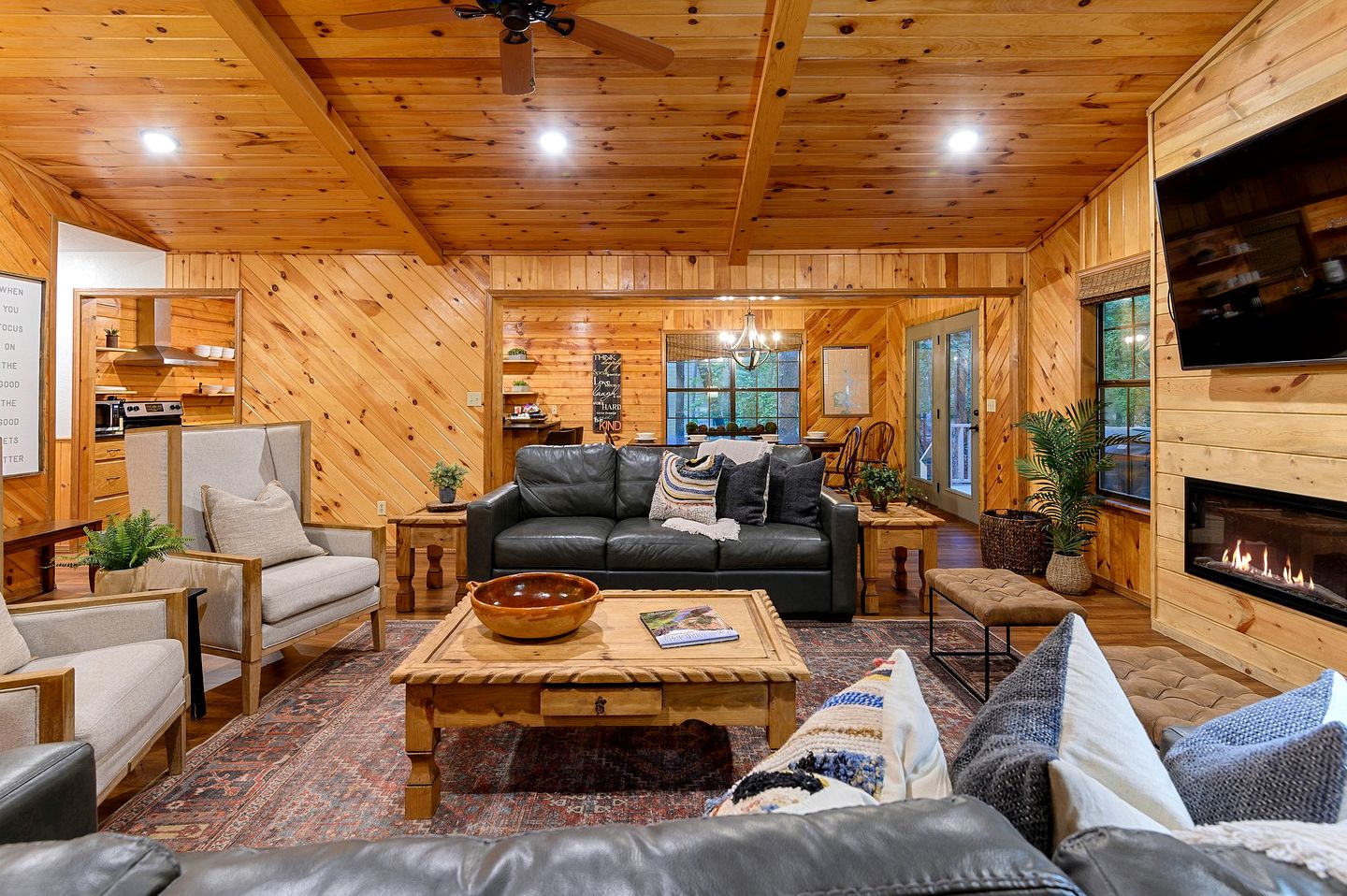 Wonderful Cabin Perfect for Family Getaways in Broken Bow, Oklahoma