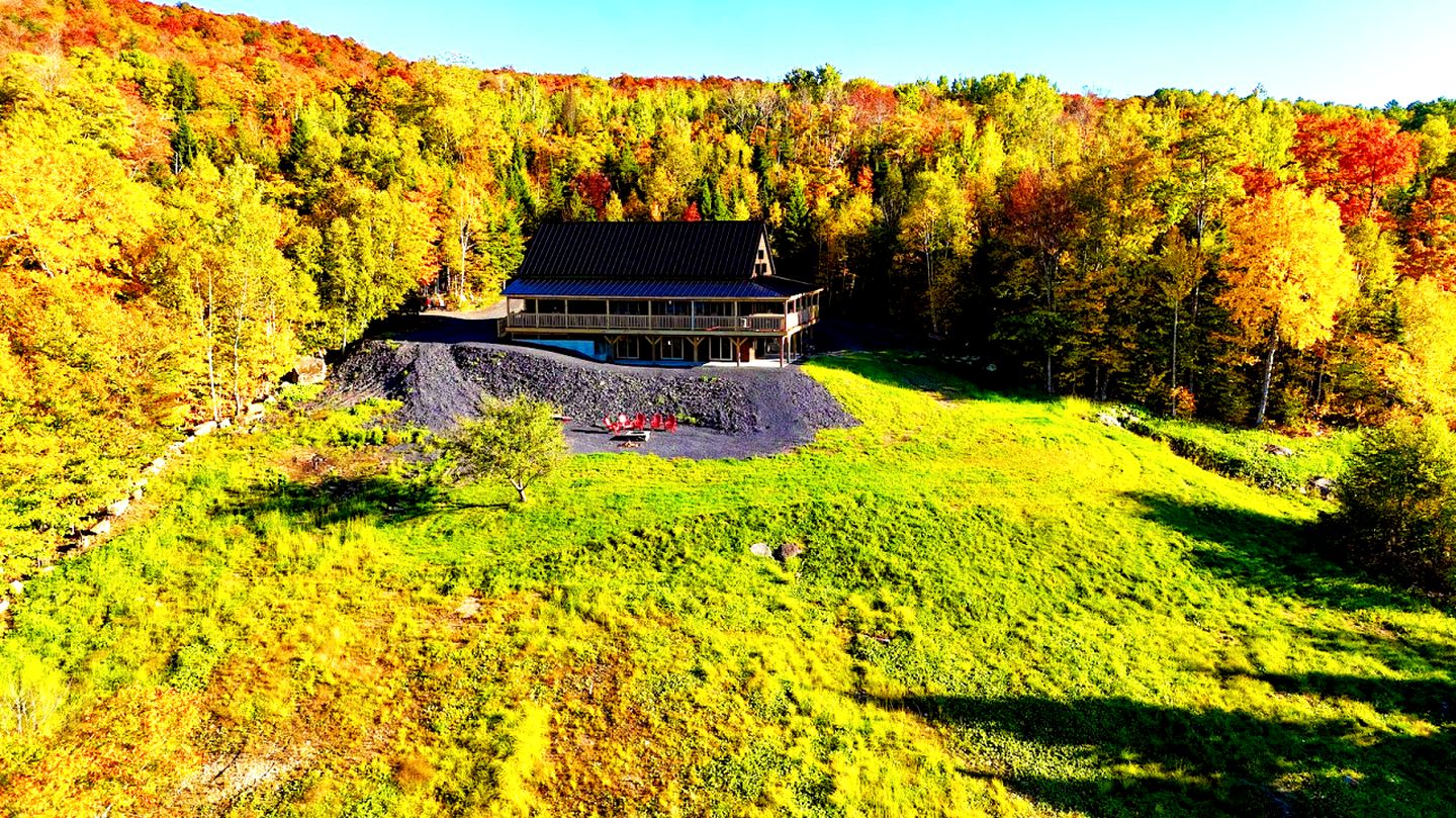 Wonderful Cabin with Ping Pong Table and Lave Views in Maine