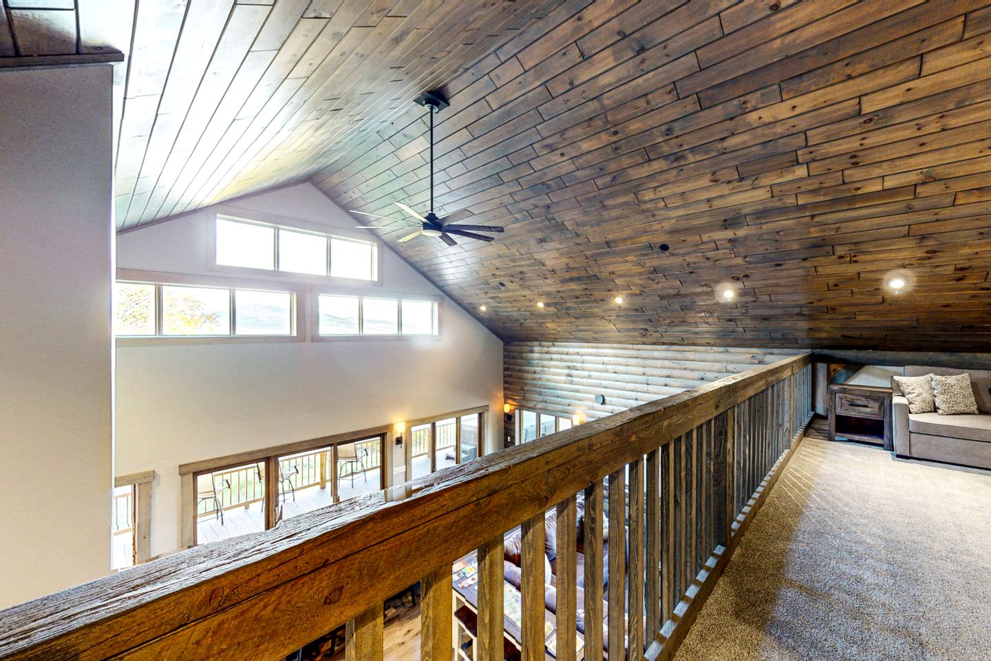 Wonderful Cabin with Ping Pong Table and Lave Views in Maine