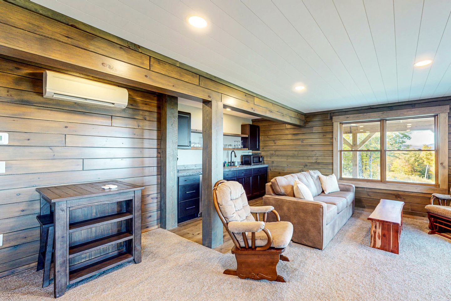 Wonderful Cabin with Ping Pong Table and Lave Views in Maine