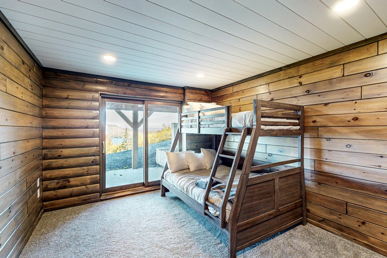 Cabins (United States of America, Greenville, Maine)