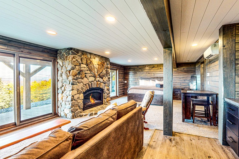 Cabins (United States of America, Greenville, Maine)