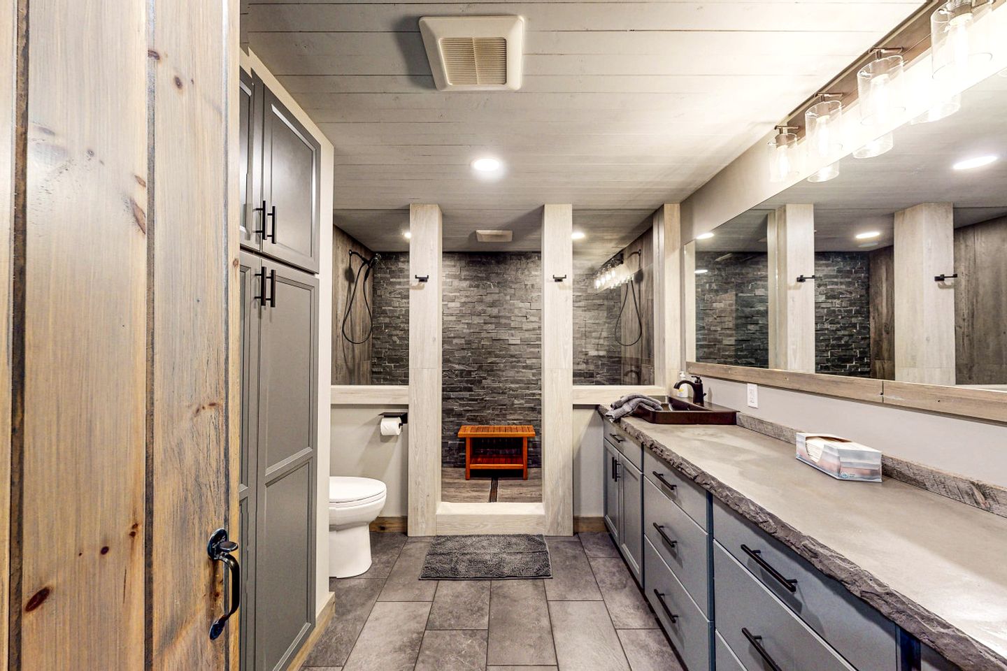 Wonderful Cabin with Ping Pong Table and Lave Views in Maine