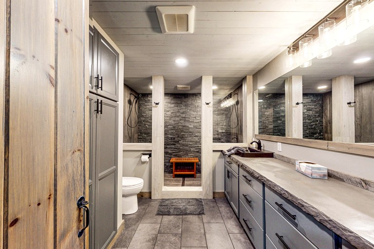 Cabins (United States of America, Greenville, Maine)