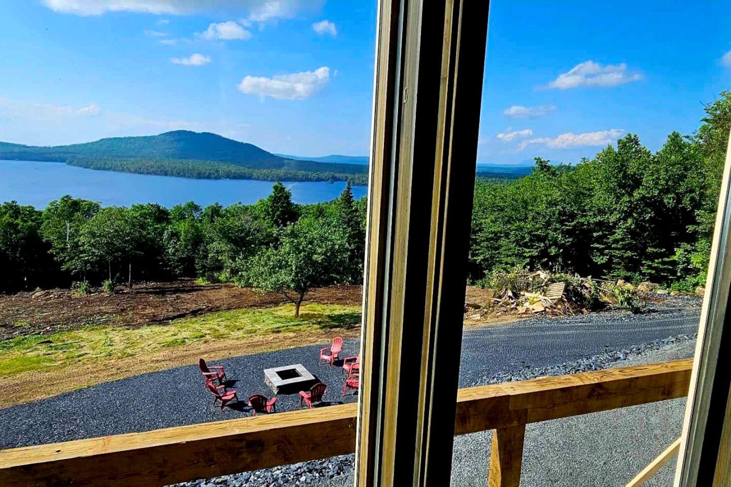 Wonderful Cabin with Ping Pong Table and Lave Views in Maine