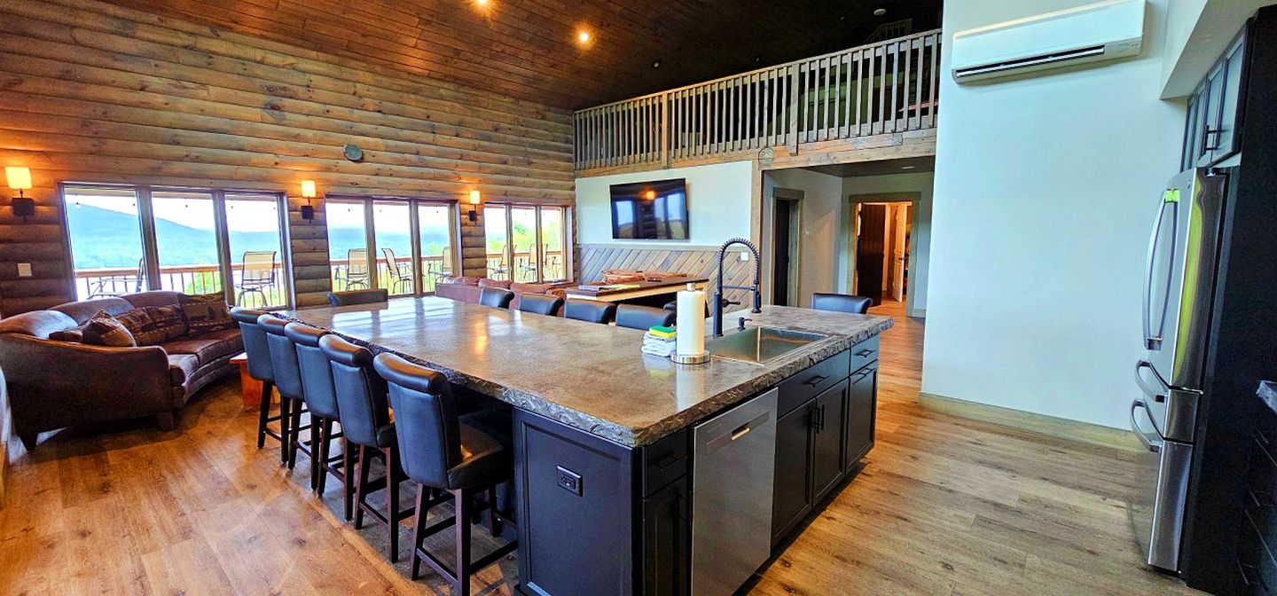 Wonderful Cabin with Ping Pong Table and Lave Views in Maine