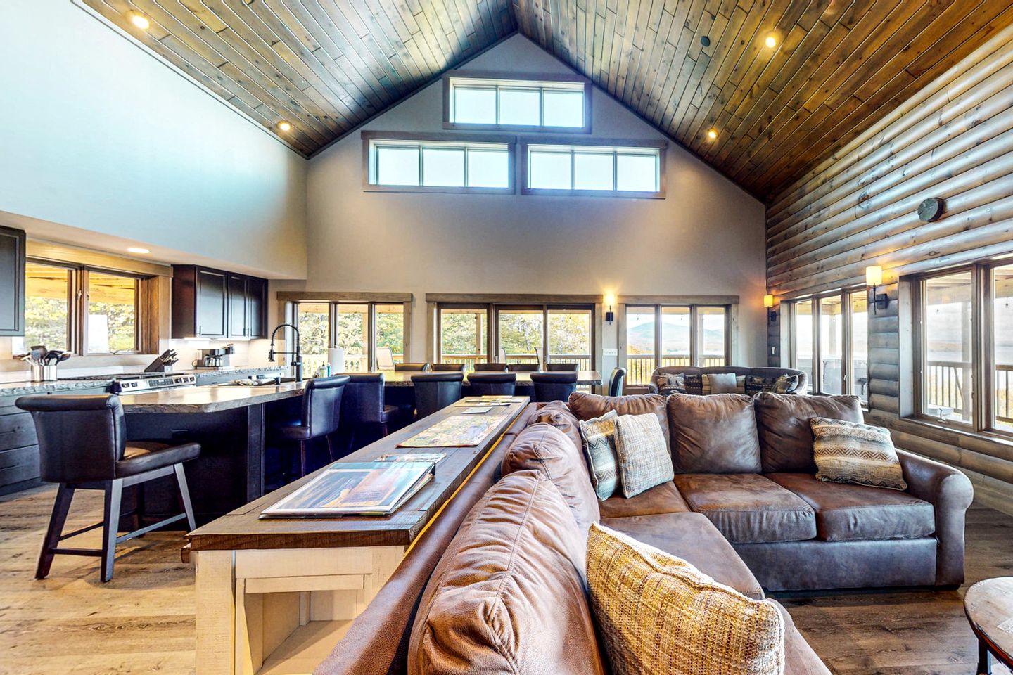 Wonderful Cabin with Ping Pong Table and Lave Views in Maine