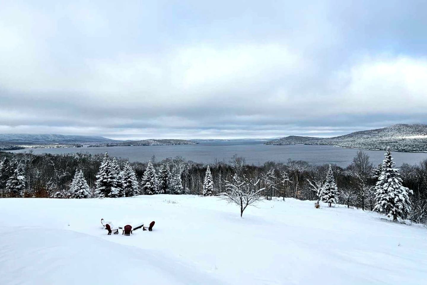 Wonderful Cabin with Ping Pong Table and Lave Views in Maine