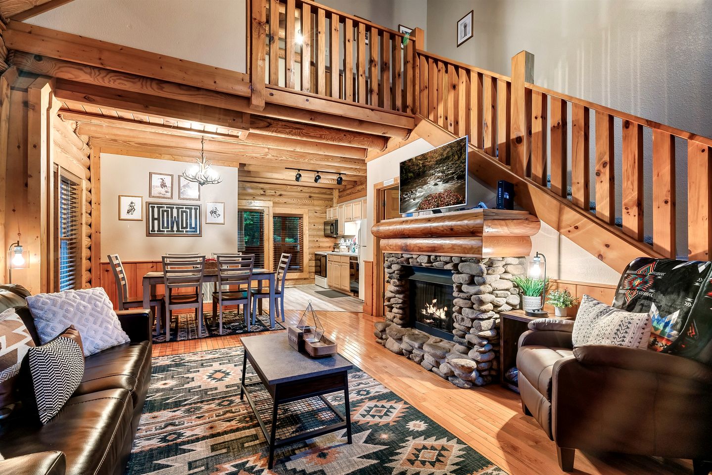 Wonderful Cabin with Spa and Equipped Deck in Tennessee