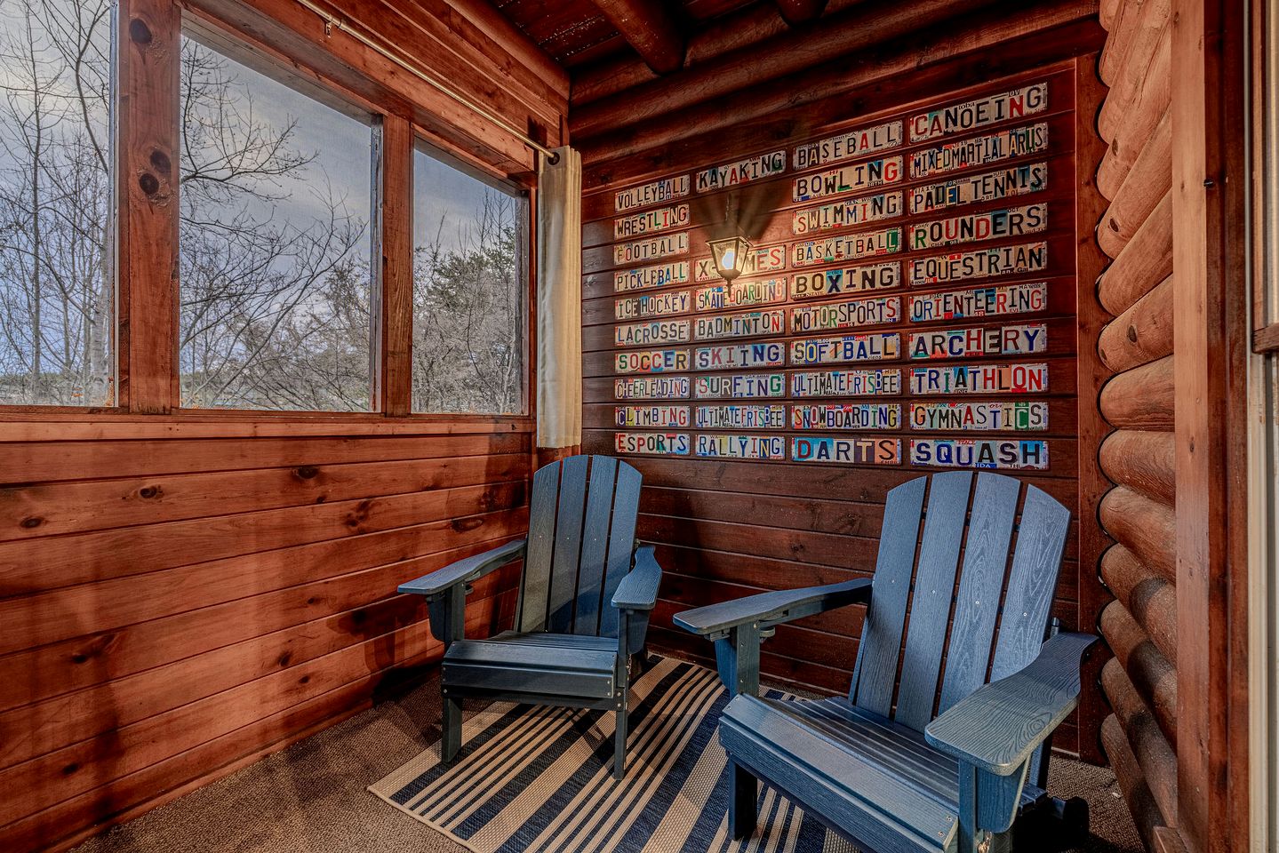 Wonderful Cabin with Spa and Equipped Deck in Tennessee