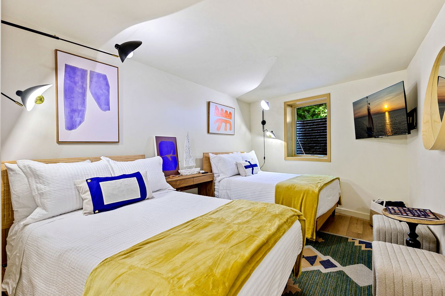 Wonderful Coast Cottage Beautifully Design in Wisconsin