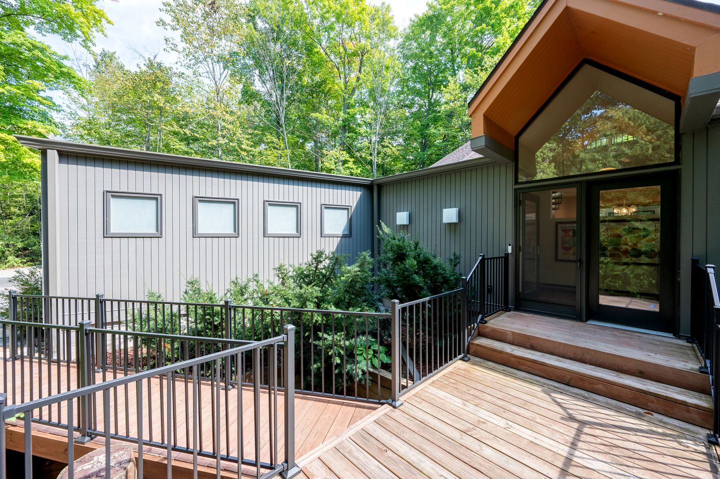 Wonderful Coast Cottage Beautifully Design in Wisconsin