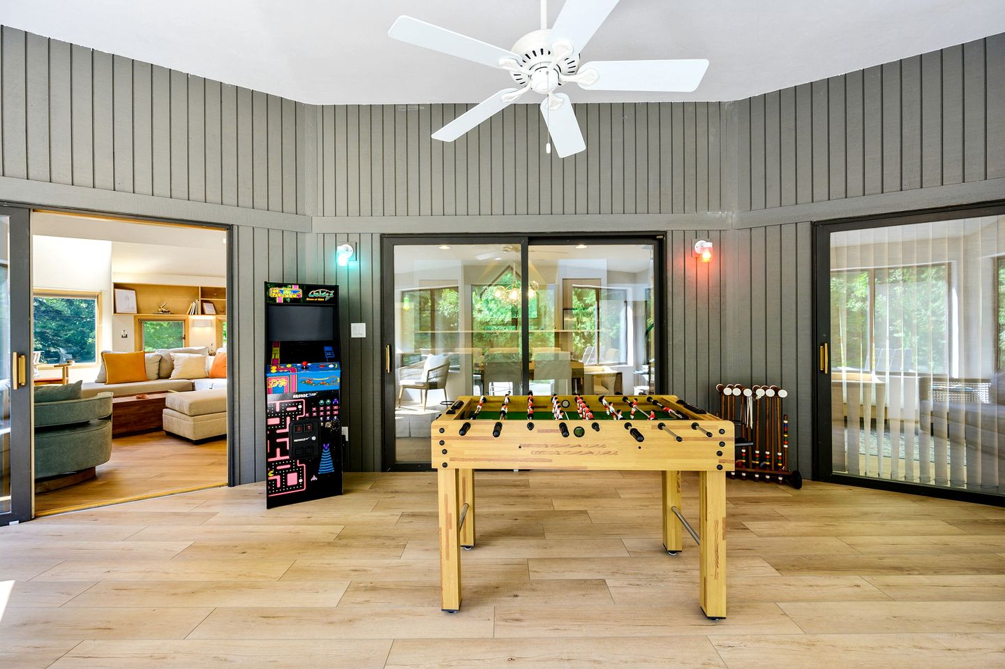 Wonderful Coast Cottage Beautifully Design in Wisconsin