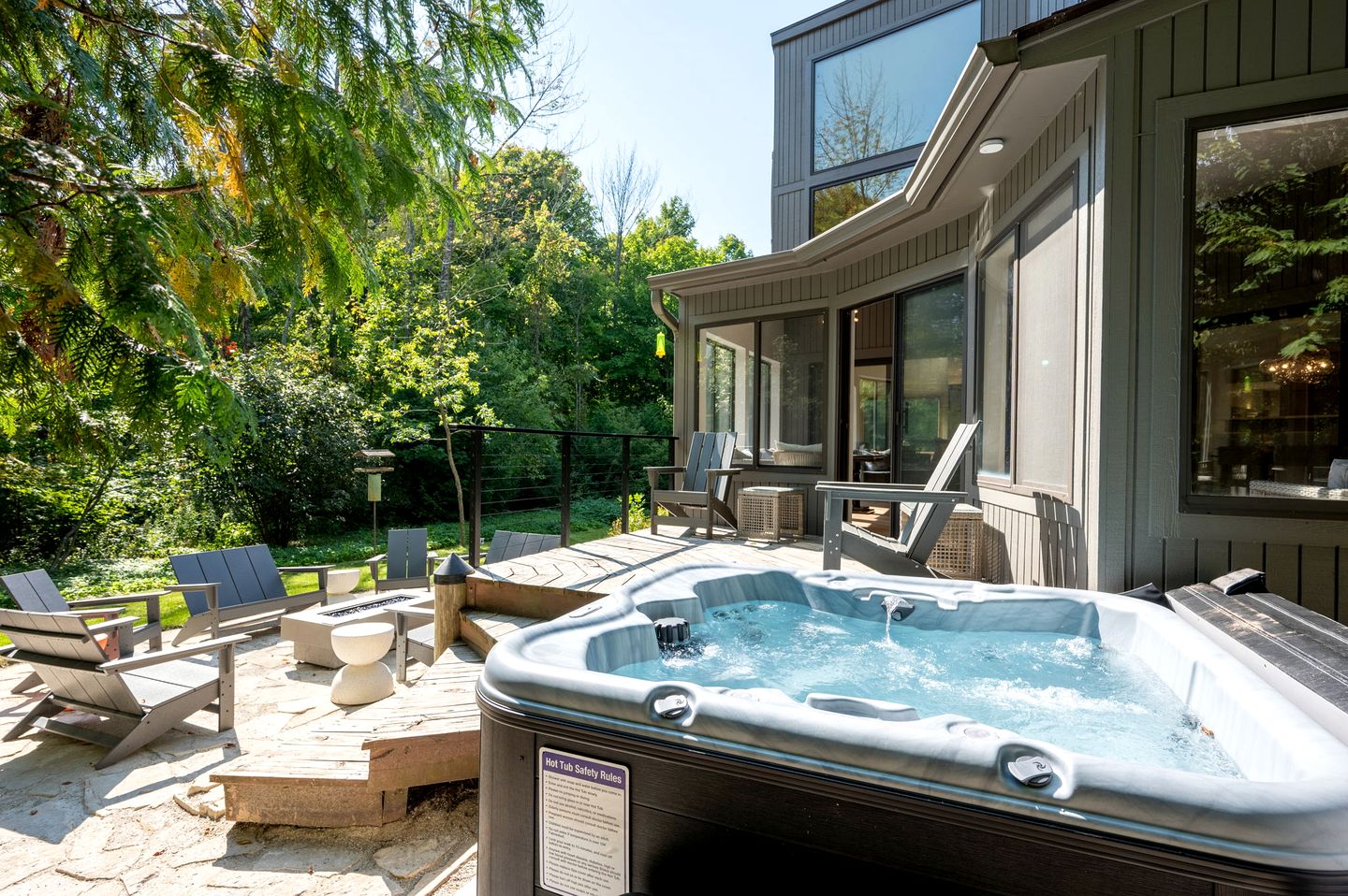 Wonderful Coast Cottage Beautifully Design in Wisconsin