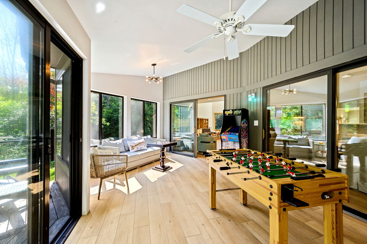 Wonderful Coast Cottage Beautifully Design in Wisconsin