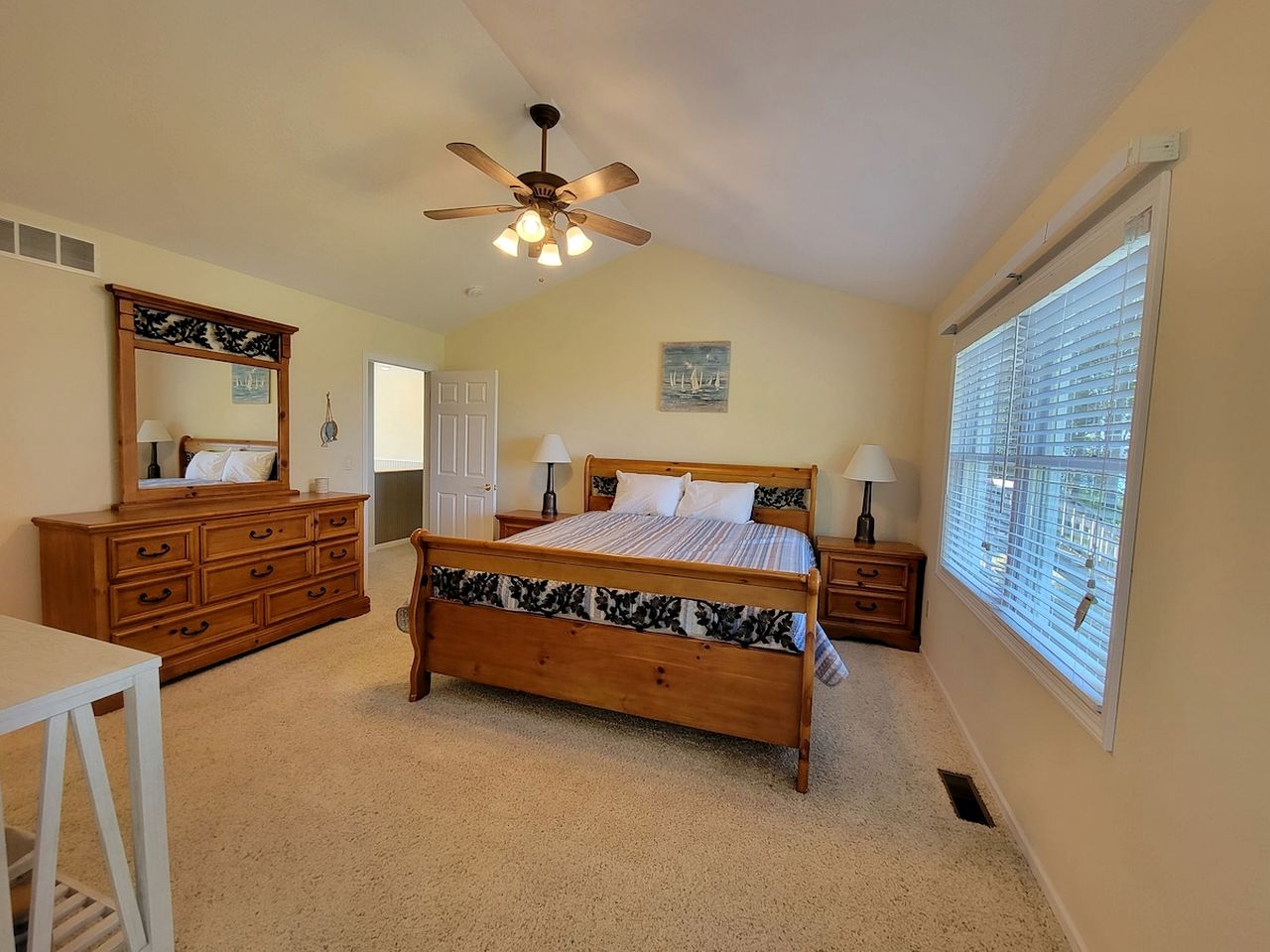 Wonderful Cottage with Lake Access and Great Views in Moran, Michigan