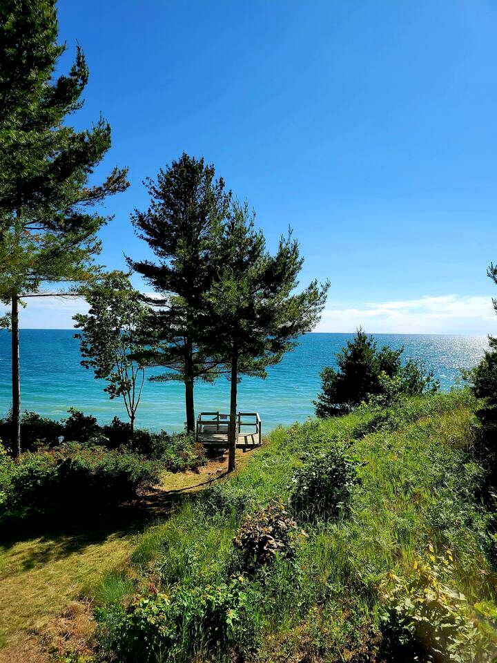 Wonderful Cottage with Lake Access and Great Views in Moran, Michigan