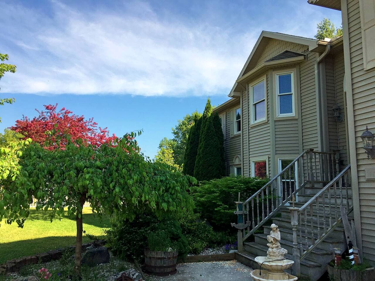 Wonderful Cottage with Lake Access and Great Views in Moran, Michigan