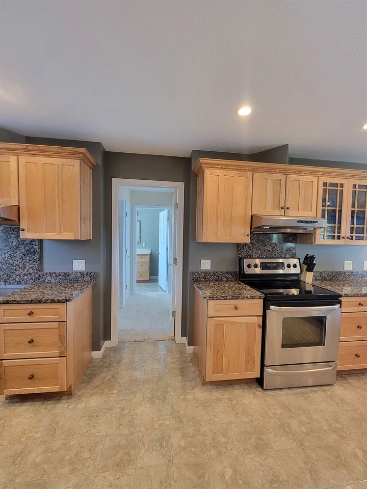 Wonderful Cottage with Lake Access and Great Views in Moran, Michigan