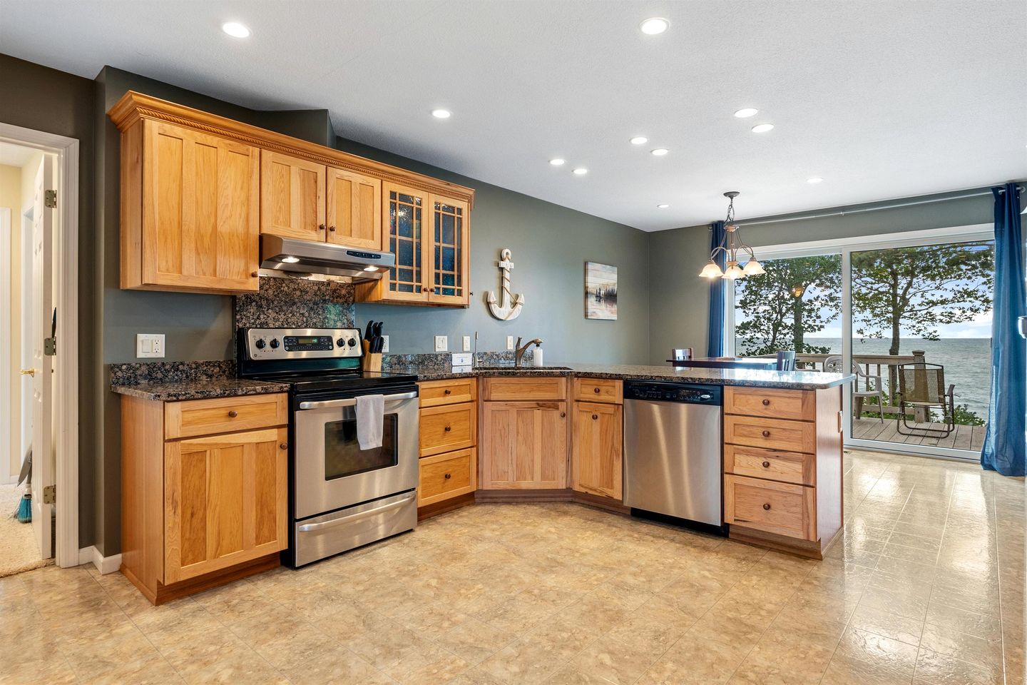 Wonderful Cottage with Lake Access and Great Views in Moran, Michigan