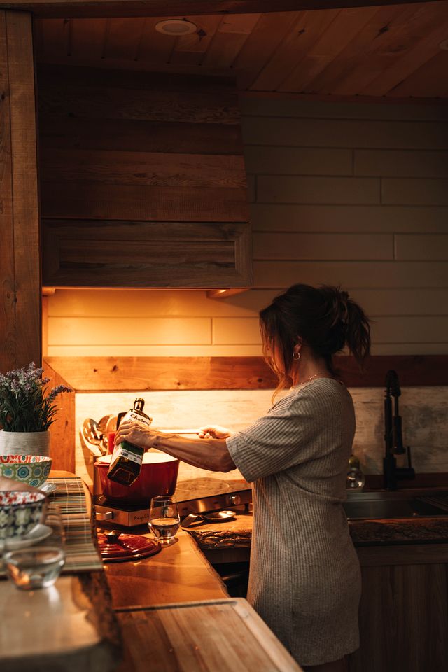 Wonderful Dome Retreat with Hot Tub for Glamping in Flatlands, New Brunswick