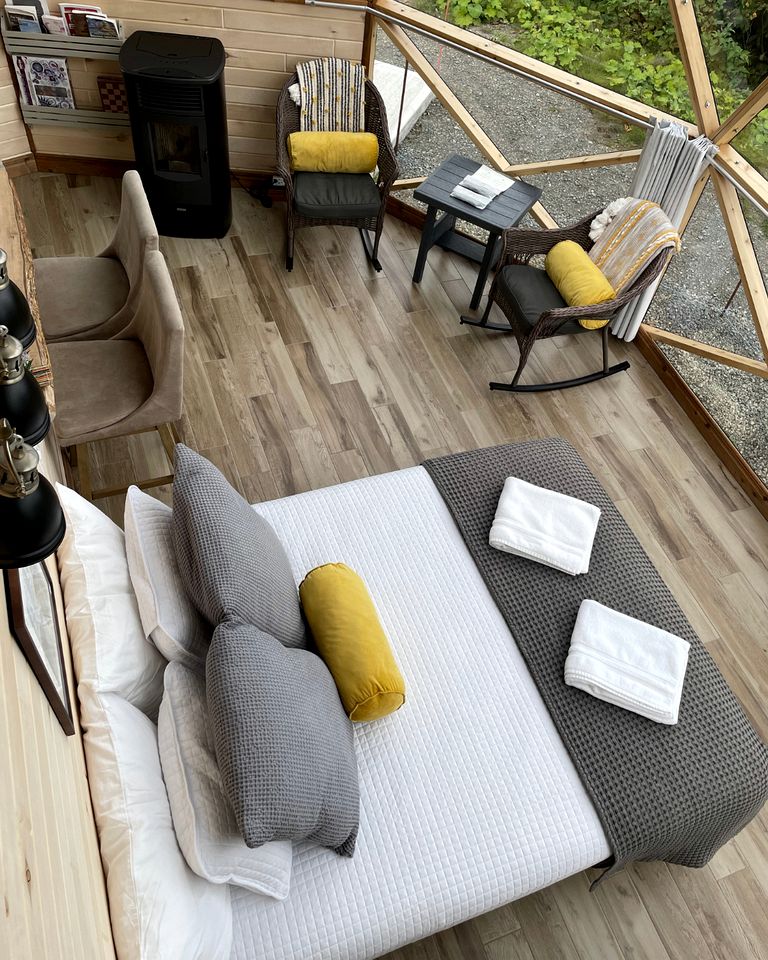 Wonderful Dome Retreat with Hot Tub for Glamping in Flatlands, New Brunswick