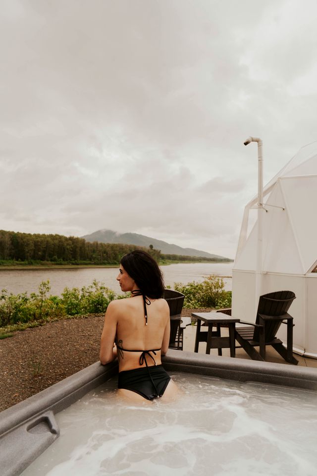 Wonderful Dome Retreat with Hot Tub for Glamping in Flatlands, New Brunswick